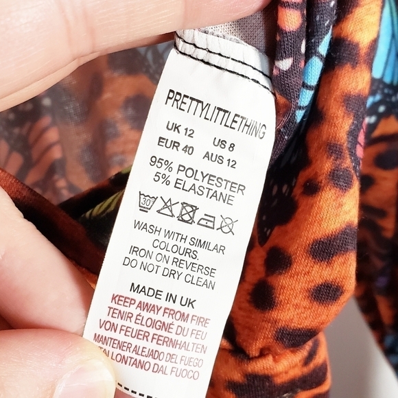 PRETTYLITTLETHING Multi Jersey Butterfly Printed Plunge Bodysuit - Picture 6 of 7